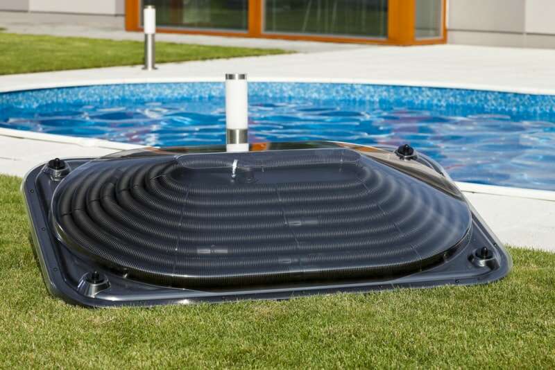 La meilleure option de chauffe-piscine solaire à côté d'une piscine