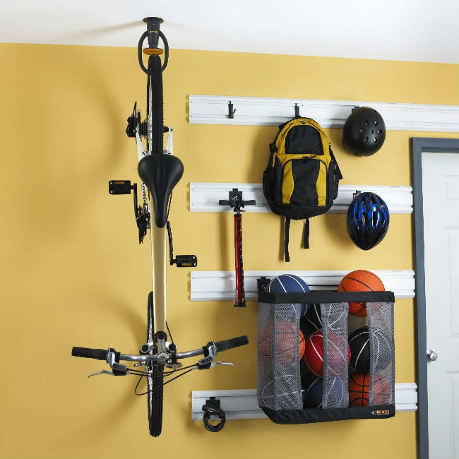 Comment monter un vélo au mur avec un Gladiator GarageWorks' Rangement avancé pour vélos