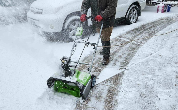 Les meilleures options de souffleuses à neige électriques