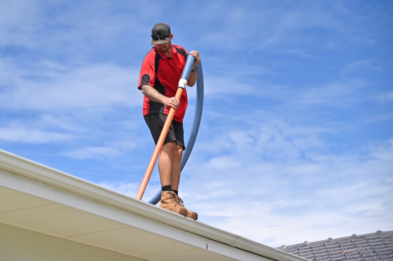 Passez un appel téléphonique par mois pour garder votre maison en parfait état