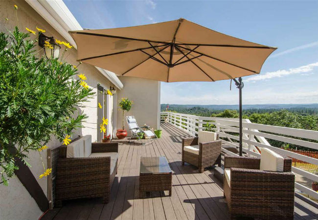 Peindre ou teindre une terrasse : la meilleure finition pour votre structure